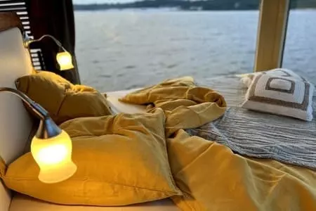 Amazon Emotions - Manakin Boat - Panoramic Cabin