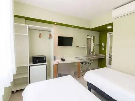 Hotel Ibis Styles Manaus - Gurda Roupa